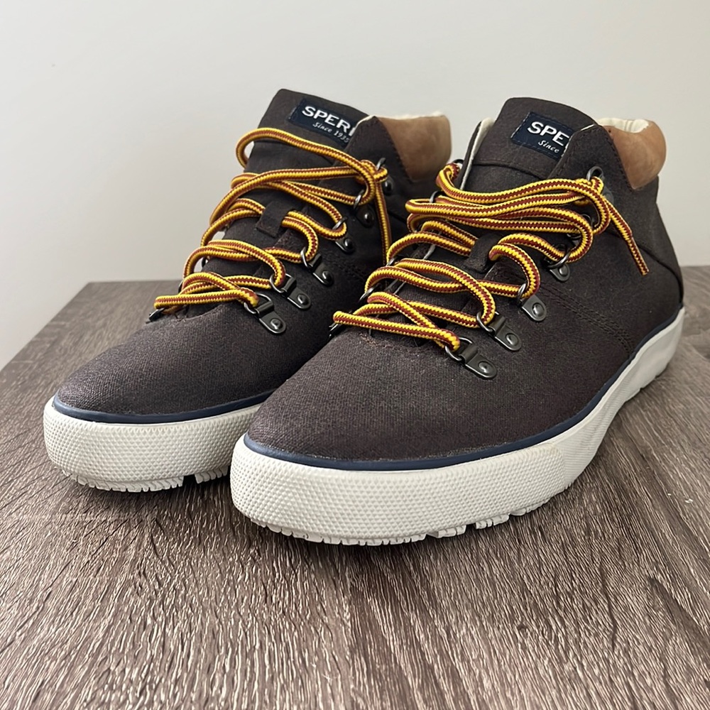 Sperry Top Sider boat shoes